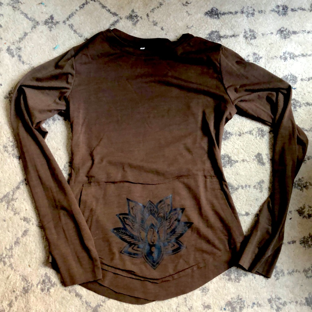 Women’s Vintage Print Long Sleeve Pocket Top